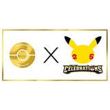 Gros plan sur les détails holographiques de la carte Pokémon Dracaufeu 4/102 Holo du bloc Épée et Bouclier, extension Célébrations SWSH07